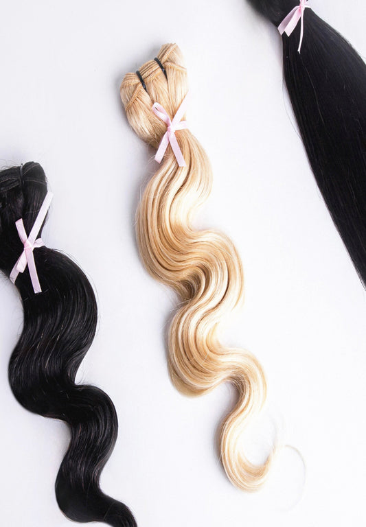 BLONDE WAVY EXTENSIONS